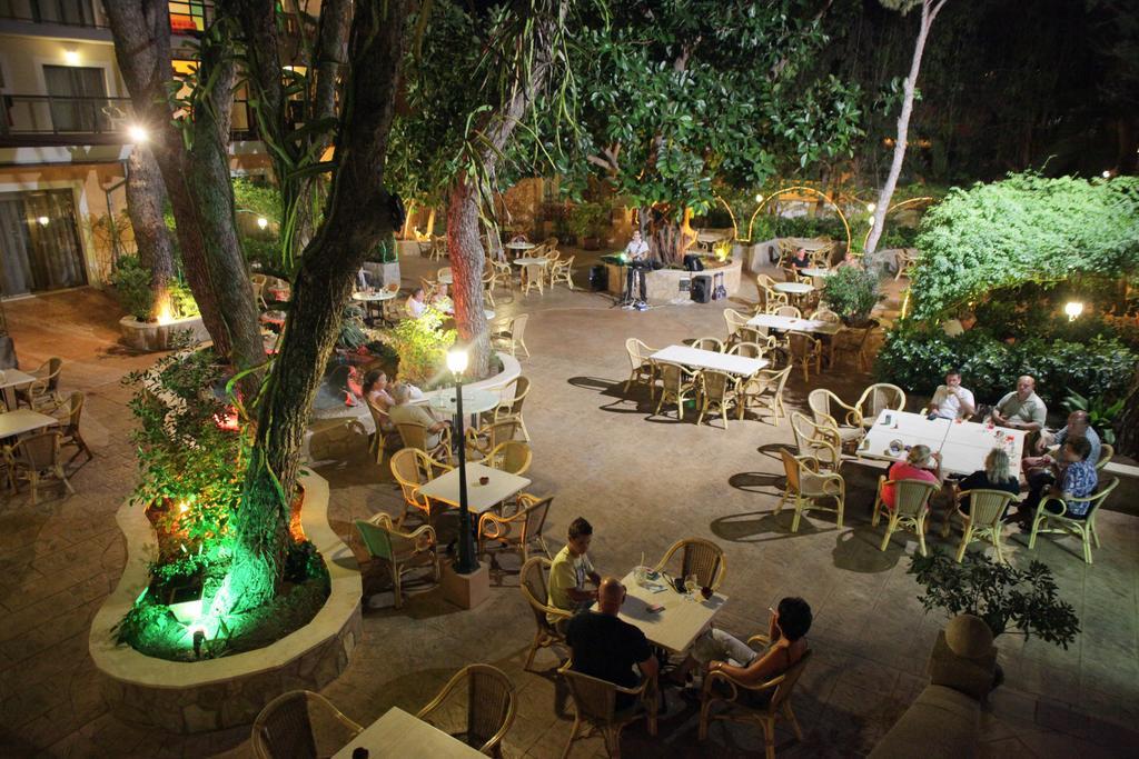Hotel Baviera Cala Ratjada  Extérieur photo